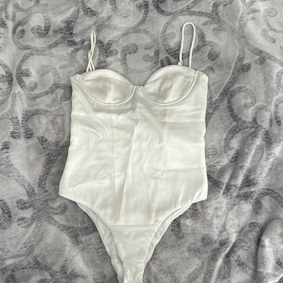 Zara satin bodysuit - Picture 2 of 2